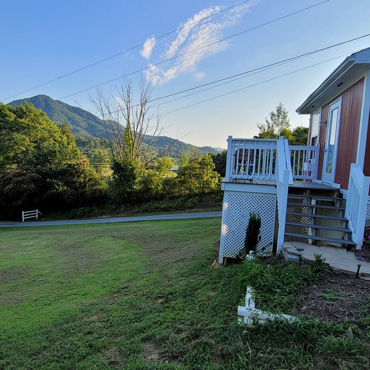 Allisons Treehouse Slider 2-min