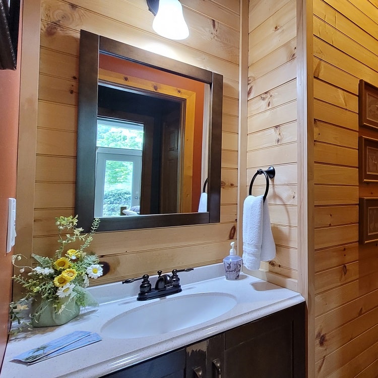 Laurel Falls Room New Gallery 5-min